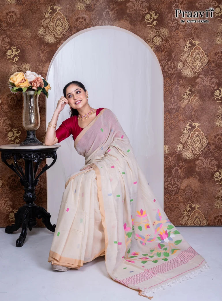 Off-White Pure Cotton Jamdani Handwoven Saree