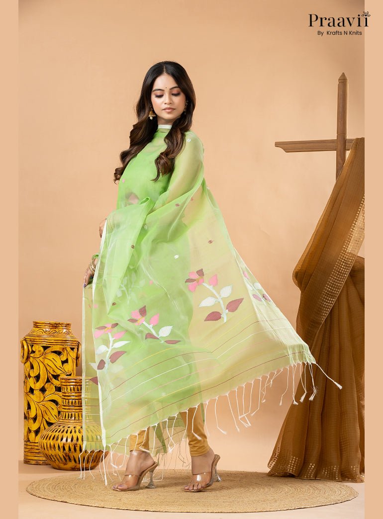 Inchworm Green Muslin Handwoven Jamdani 2-Piece Suit Set